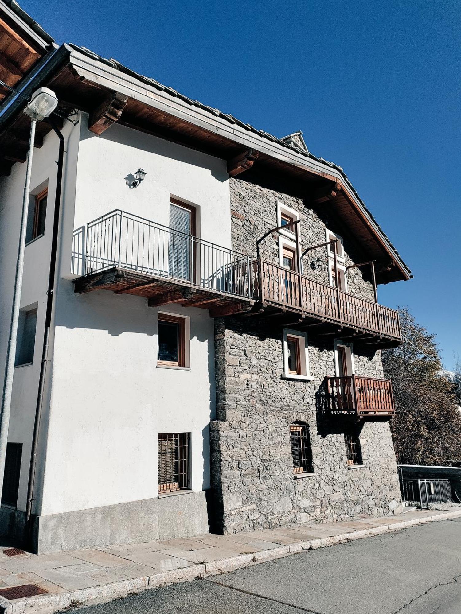 Апартаменты La Guida E L'Architetto Сен-Реми-ан-Босс Экстерьер фото